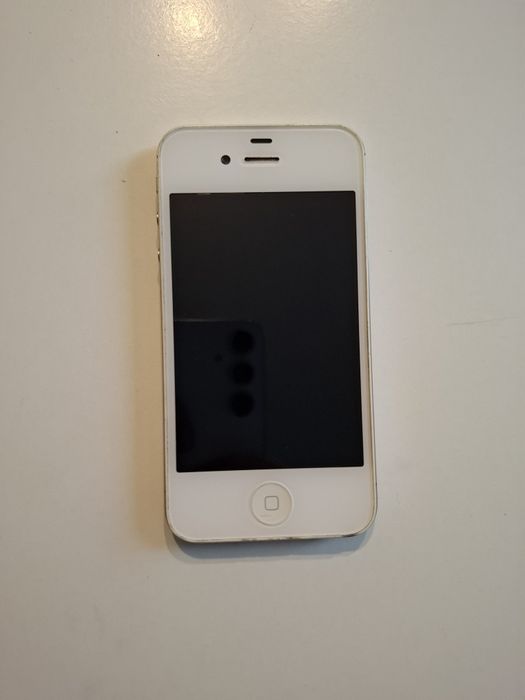 Iphone 4s в добро състояние,ОТКЛЮЧЕН Е