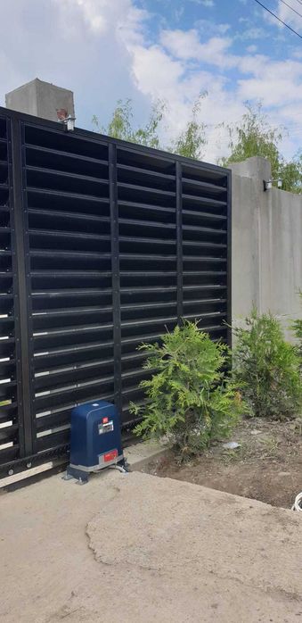 Automatizari porti culisante batante usi garaj bariere auto BFT NICE