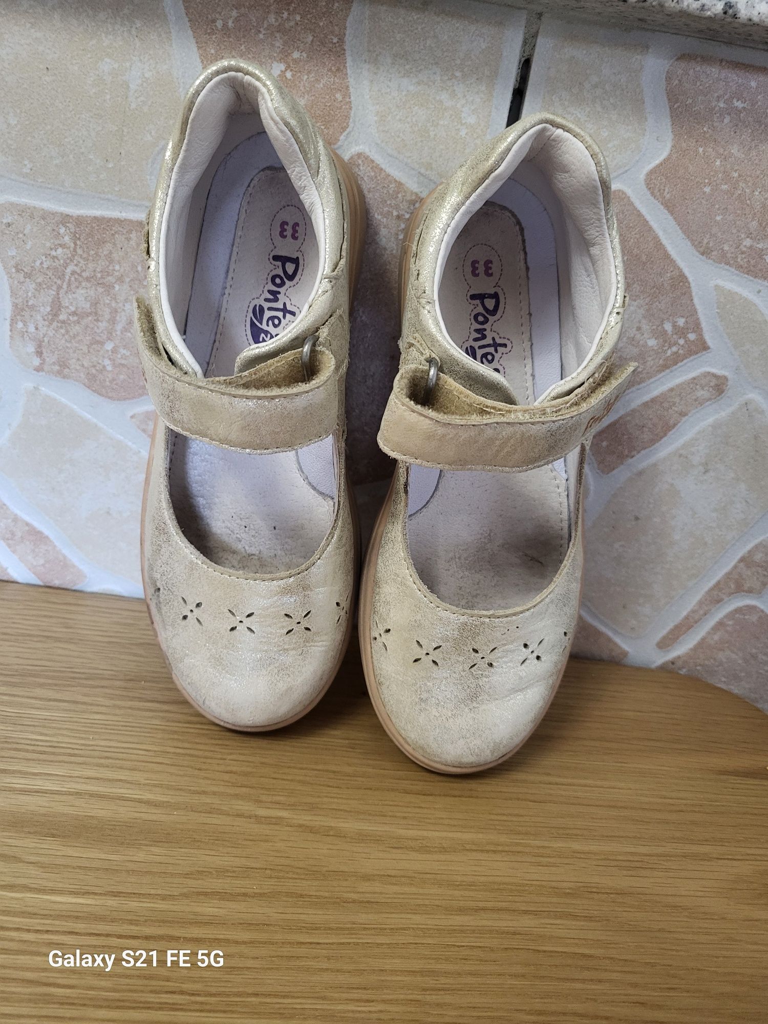 Pantofi fete din piele marca Ponte20/ (ddsteps) aurii, mar 33.