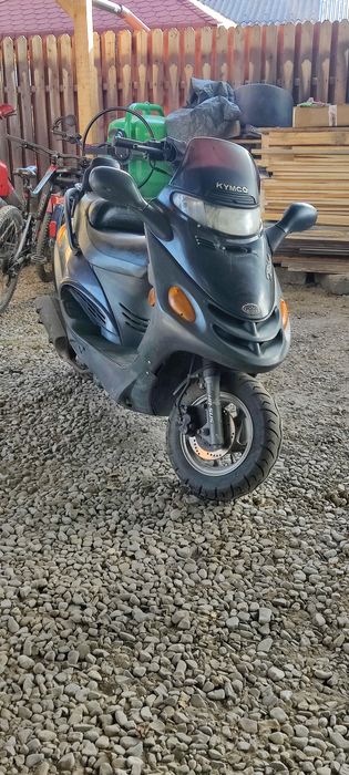 Scuter Kymco dink