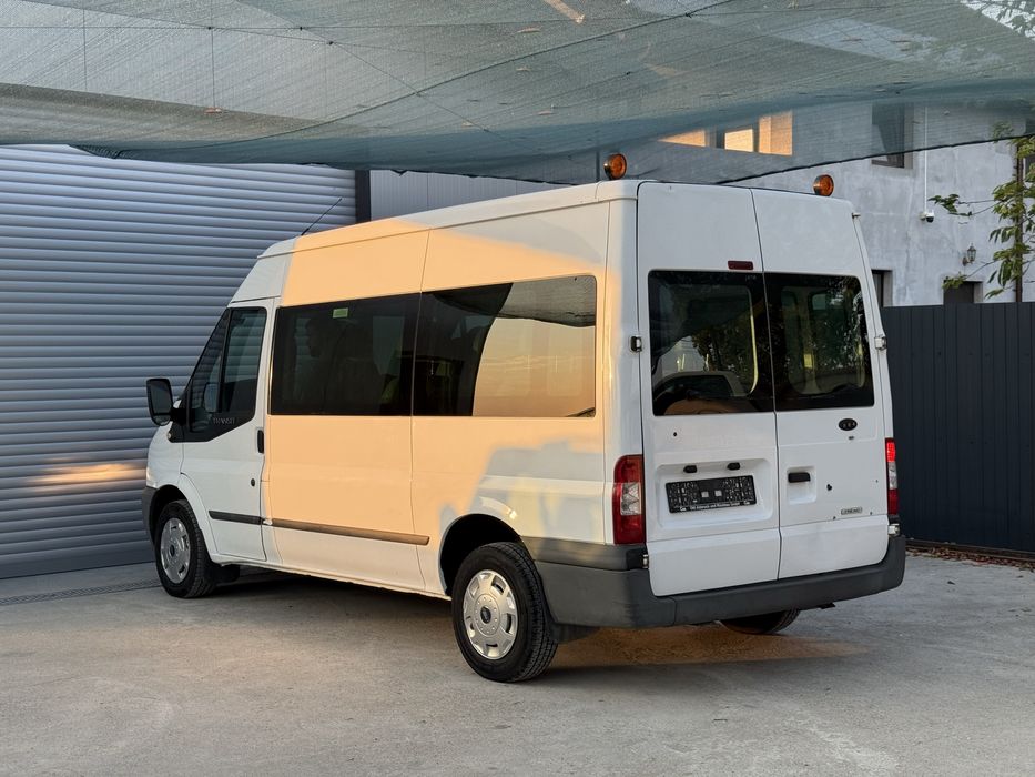 Ford Transit 2.2 TDCI 9 Locuri 2011 8+1 9 locuri