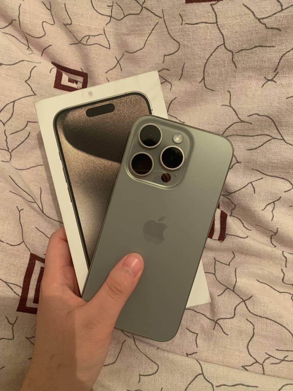 iPhone 15 pro 256gb