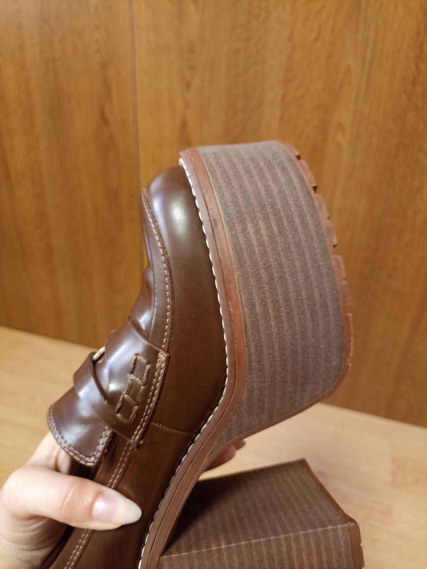 Pantofi cu platforma  Bershka