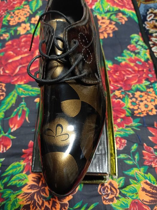 Эркаклар туфлиси сотилади