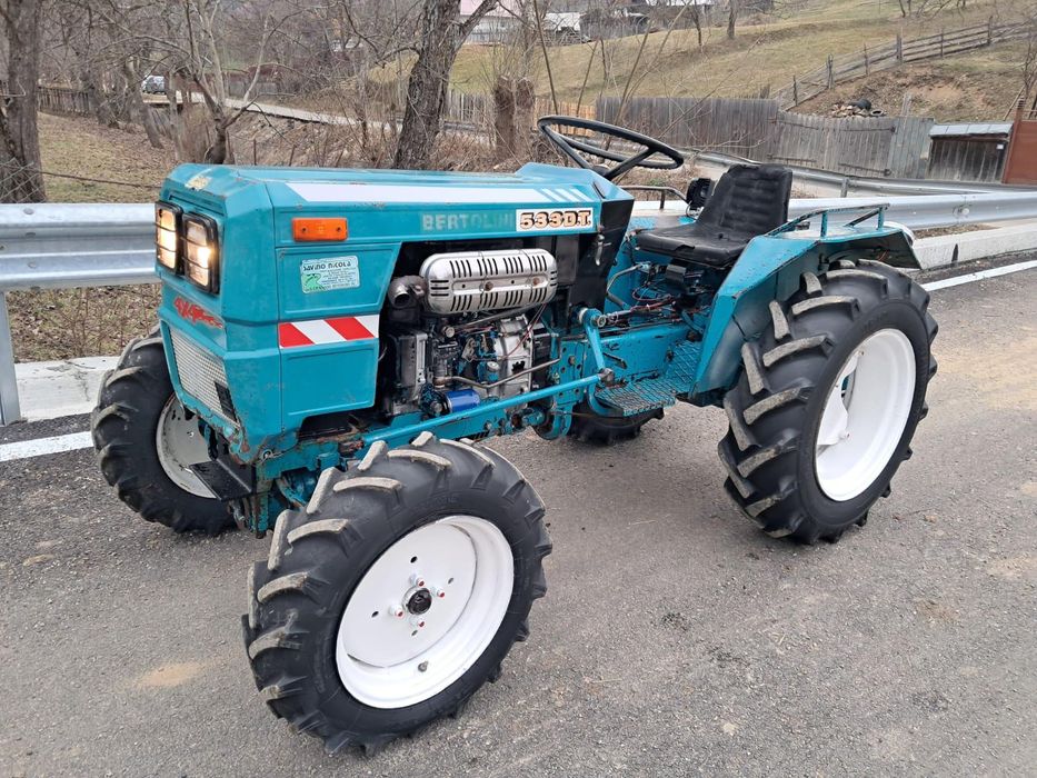 Tractoras Bertolini 33 cai 4x4