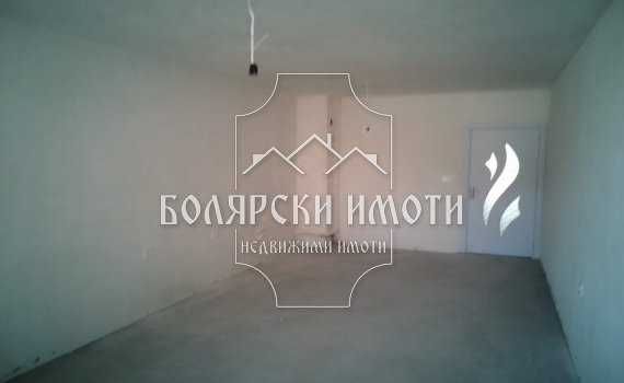 Продава се Тристаен апартамент в Велико Търново, Колю Фичето - 90 кв.м за 1300 €/кв.м - Снимка #2