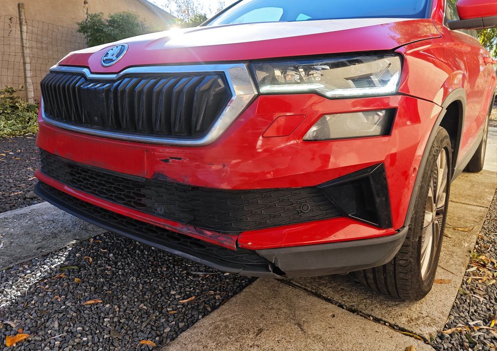 Skoda Karoq avariat usor