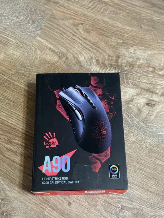 Продам мышку Bloody A90