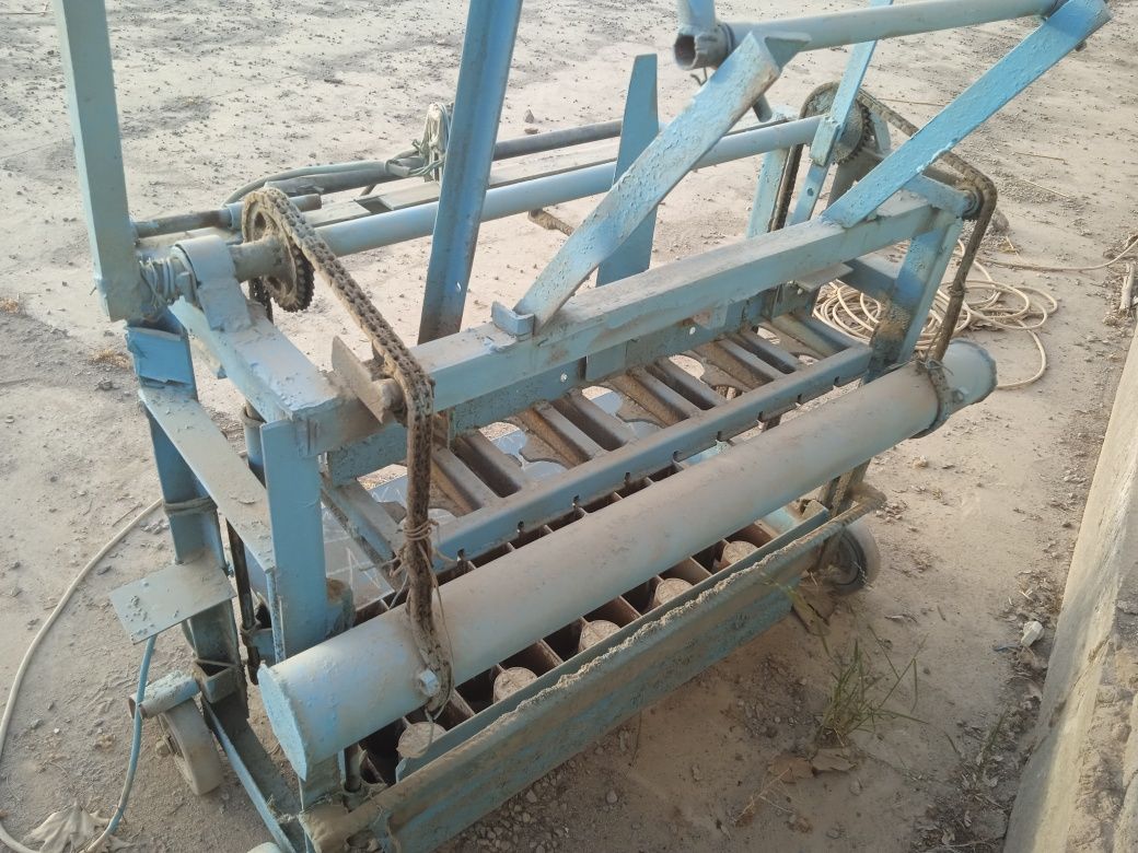 Ishlab turibdi vibratori 35 voltda ishlaydi 35×17 razmerda