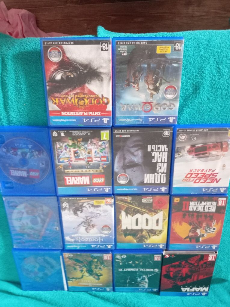 Продаю приставку Playstation 4 pro
