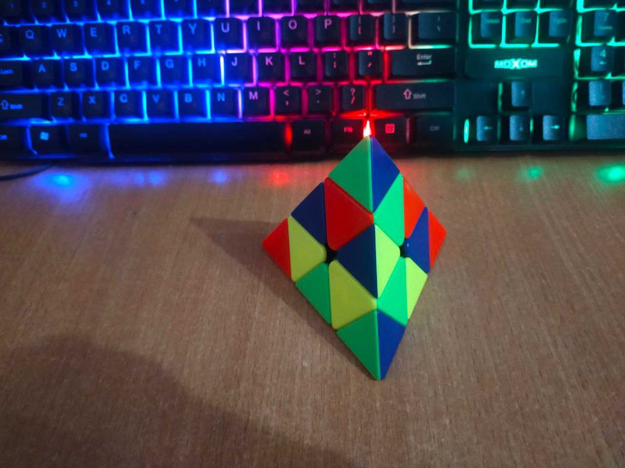 Продам пирамидку рубика / пираминкс