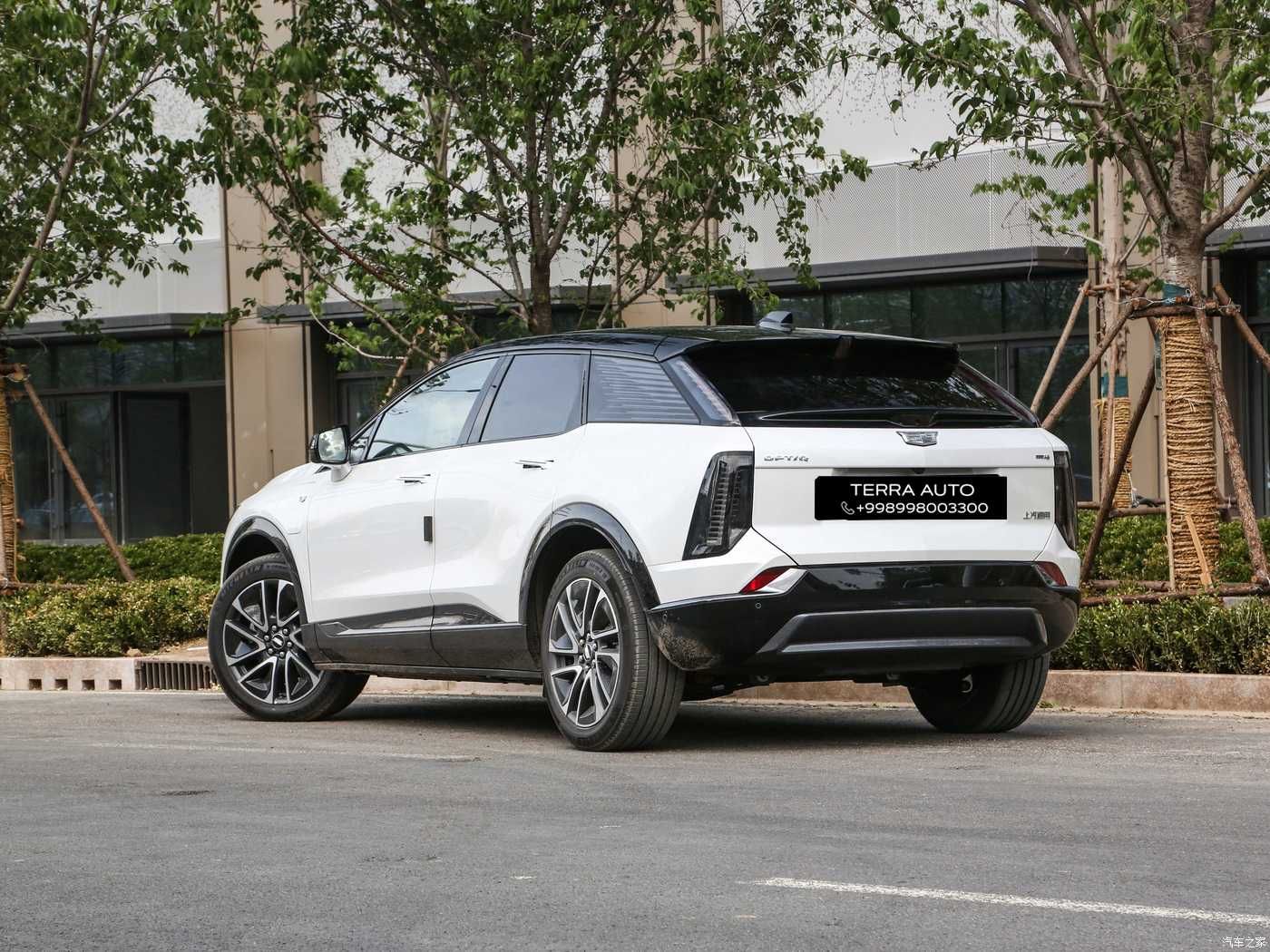 Cadillac Optiq EV и Lyriq EV по заказу в кратчайшие сроки