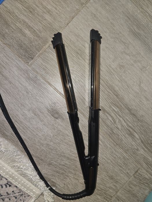 Placa de îndreptat parul Babyliss