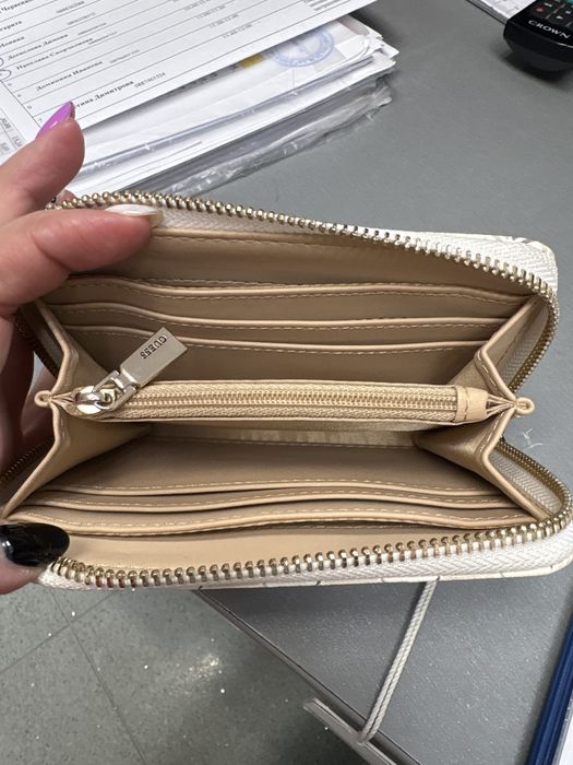 Дамски портфейл guess