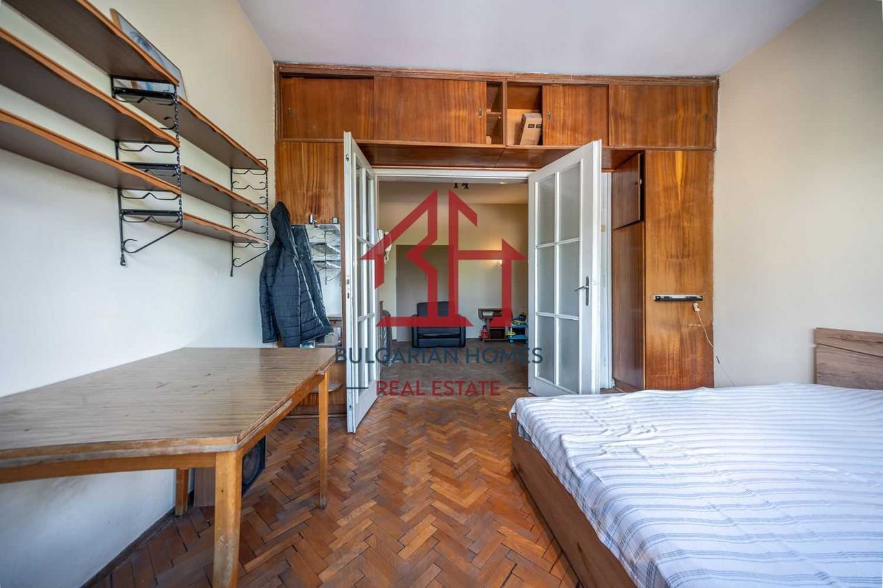 Продава се Тристаен апартамент в София, Център - 74 кв.м за 2973 €/кв.м - Снимка #13