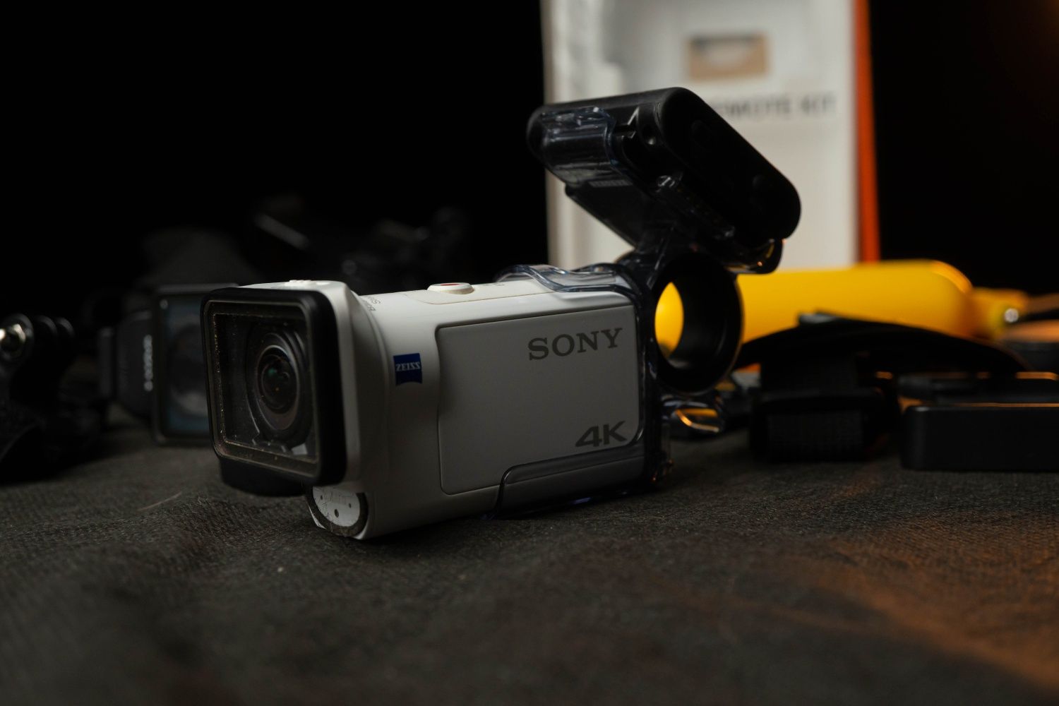 Продам экшн камеру Sony x3000r