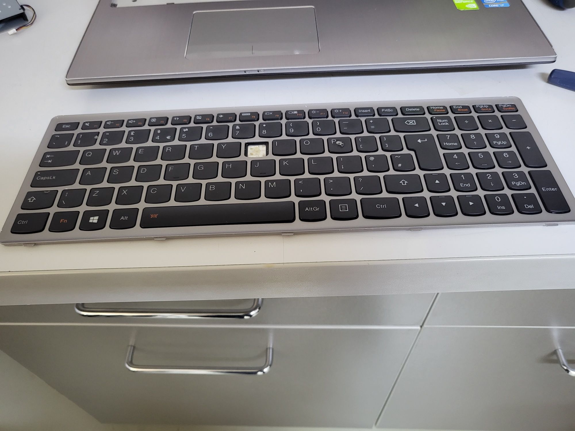 Tastatura Lenovo Z500