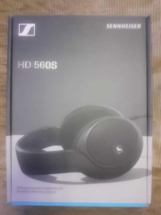 Продам наушники Sennheiser hd560s