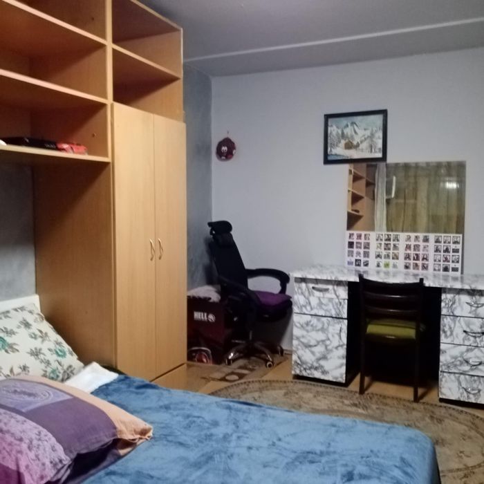 Închiriez apartament cu doua camere în Hunedoara la parter înalt