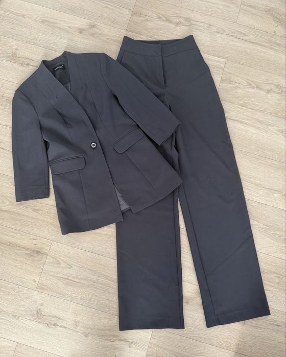 Костюм офисный женский размер 36
