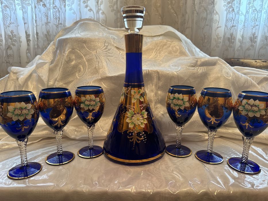 Продается новая богемма графин с фужрерими.