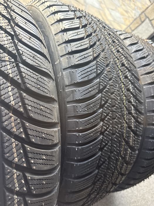 Anvelope noi Bridgestone 215/55 R17