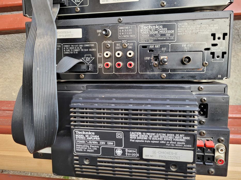 Sistem audio TECHNICS CH-404, dublu deck, cd player,tuner,amplificator