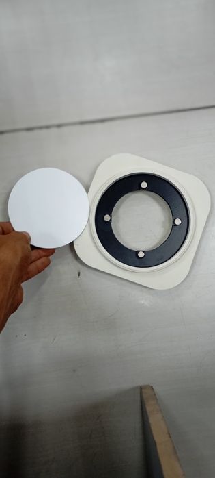 Natijnoy pataloki reshotkasi 100∅. Для натяжной потолок решотка 100∅.