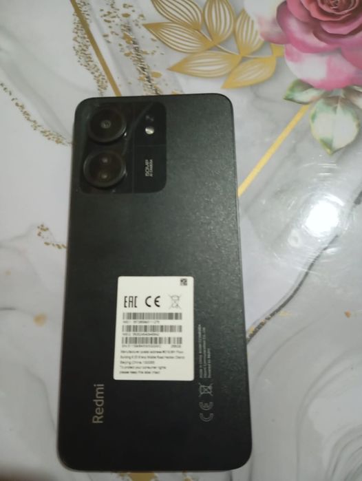Redmi 13c почти новый 2-3 недели