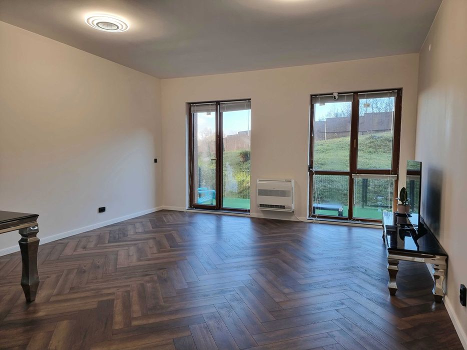 Апартамент Банско 145м2, 3 стаи, 2 бани, гардероб, тераса, мазе