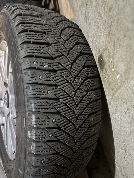 Породам резину205.65.р15 с дисками на vw