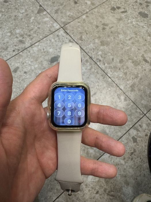 Apple Watch SE (2 поколение) | 40 мм | GPS + Cellular | 32 ГБ