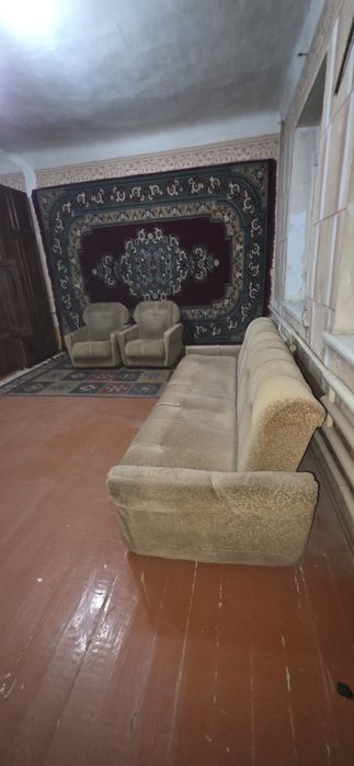Диванлар сотилади. Жуда бакувват ва  холати яхши.