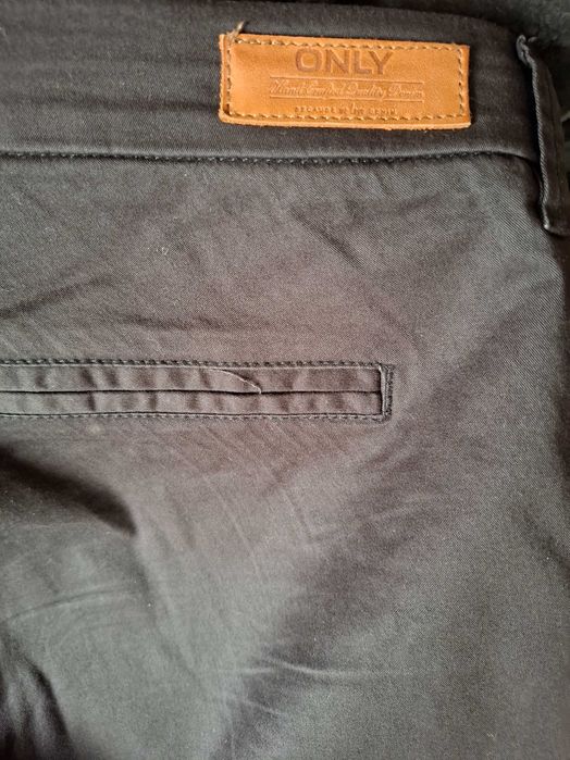 Дамски черен панталон