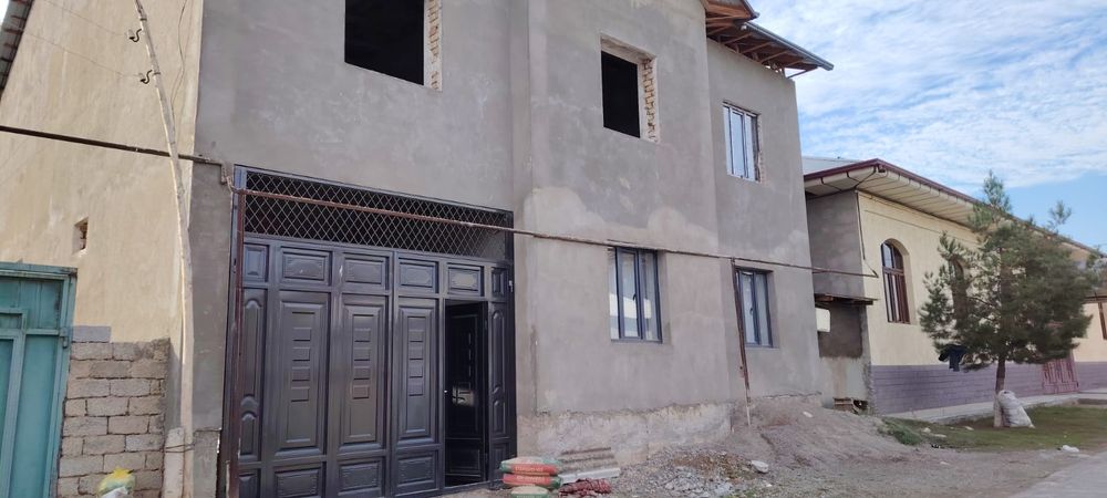 Срочно продаётся дом двух этаж-й в Янги Ташкент ховли сотилади 6 сотох