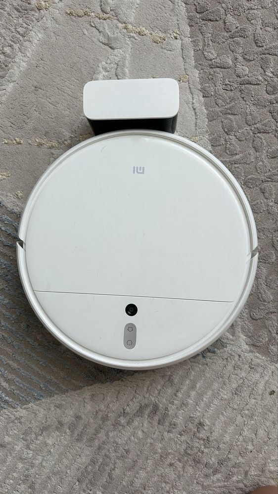 Продам Робот- пылесос XIAOMI