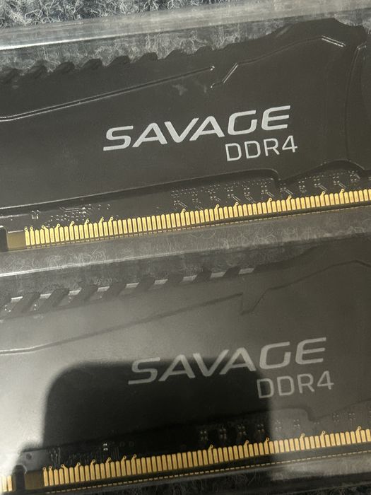 Memorii RAM 2x4GB DDR4