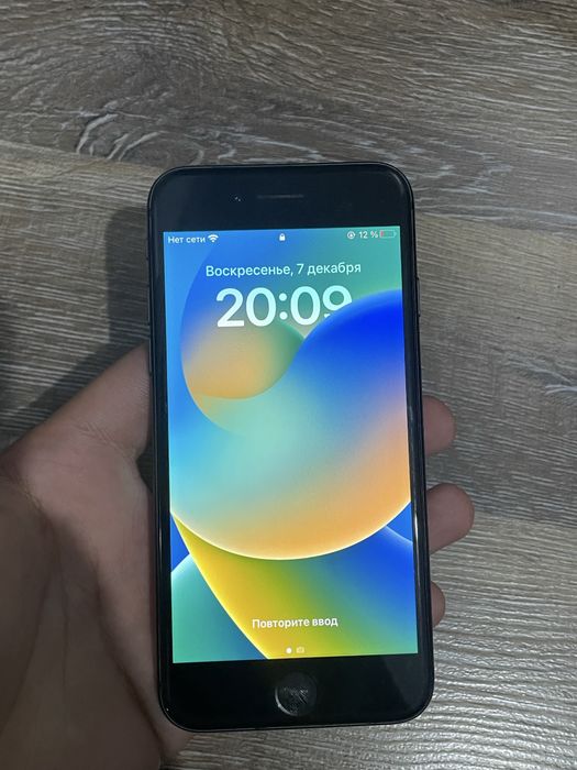 Продам iPhone 8 64gb