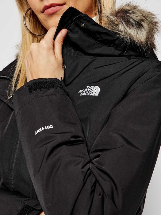 The North Face W Recycled Zaneck Parka ОРИГИНАЛ дамско яке/парка - S