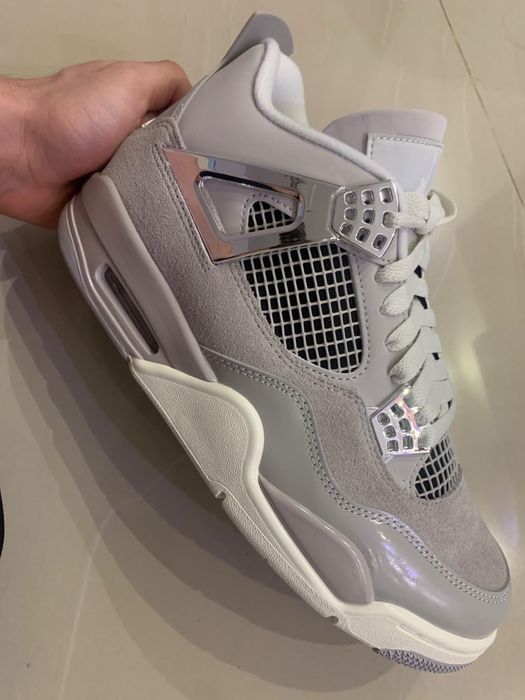 jordan 4 frozen moments