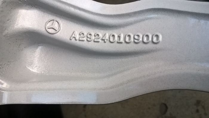 O janta 20 toli originala mercedes gle cod A2924010900