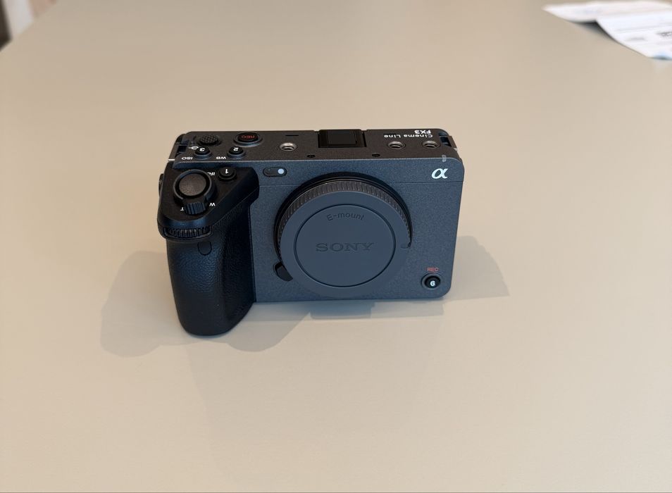 Sony Alpha FX3 ILME-FX3 Camera Full-Frame Cinema Line