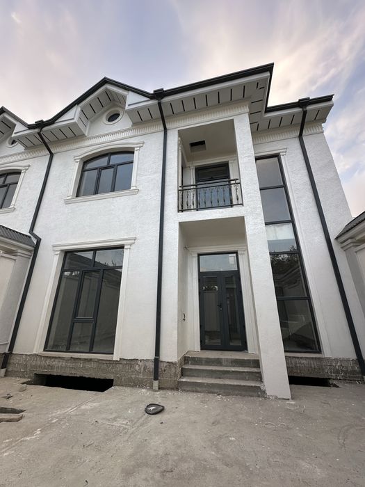 Buxoro shaxri trikatajdan uchaska sotiladi