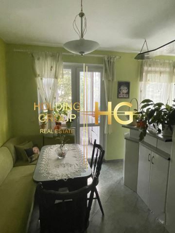 Продава се Четиристаен апартамент в Варна, Цветен квартал - 95 кв.м за 1790 €/кв.м - Снимка #4