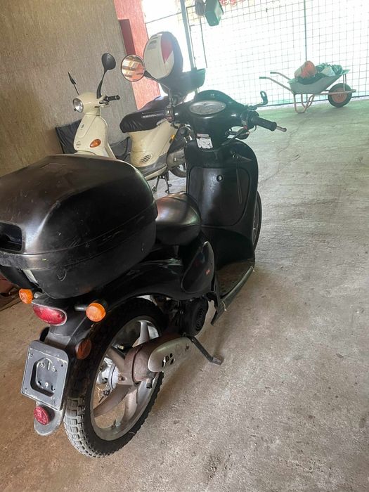Vând scuter Aprilia cu acte