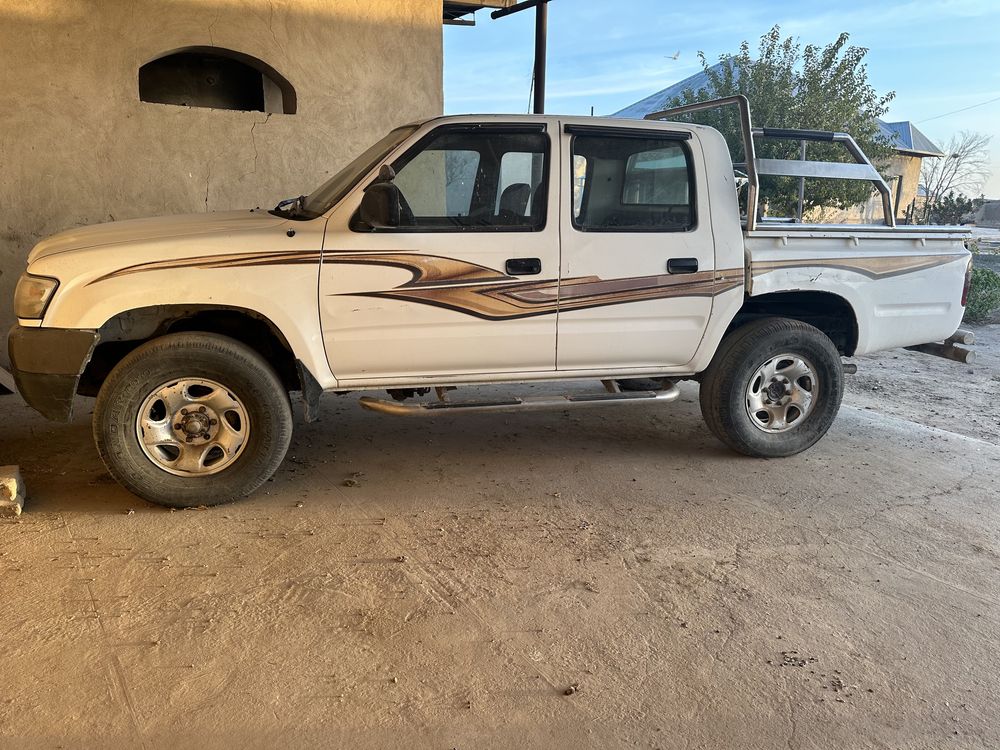 Toyota Hilux pick up