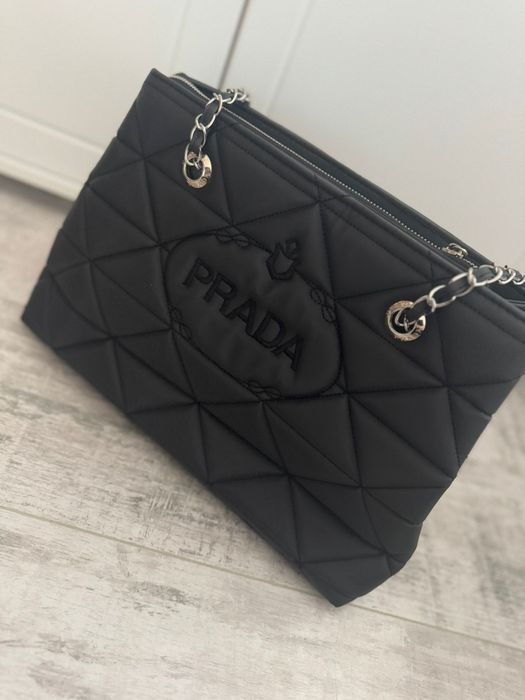 Geanta Guess / Prada