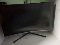 Monitor LED CURBAT SAMSUNG 31.5”, 4k UHD, display port