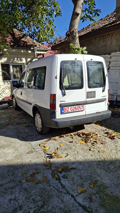Vând Opel combo in stare buna