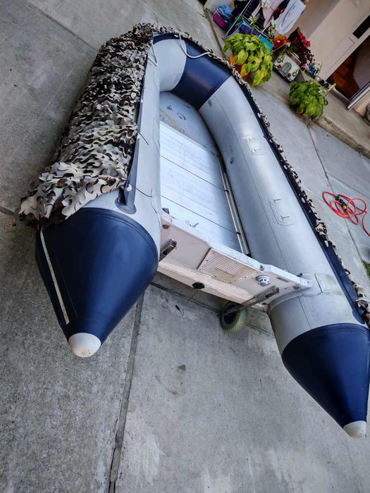 Vând barca gonflabila 3.60 cu chilă și podina din aluminiu